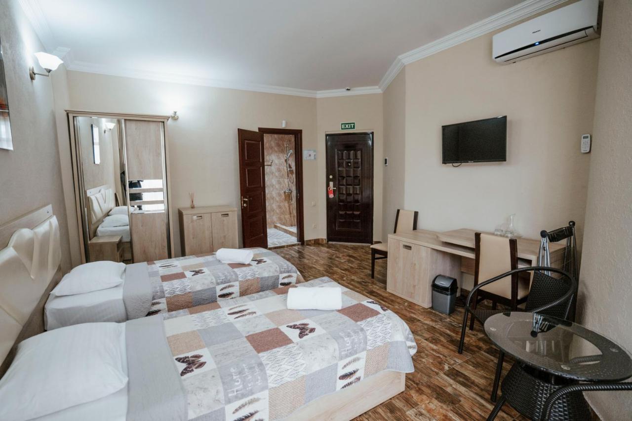 Hotel General Батуми Экстерьер фото