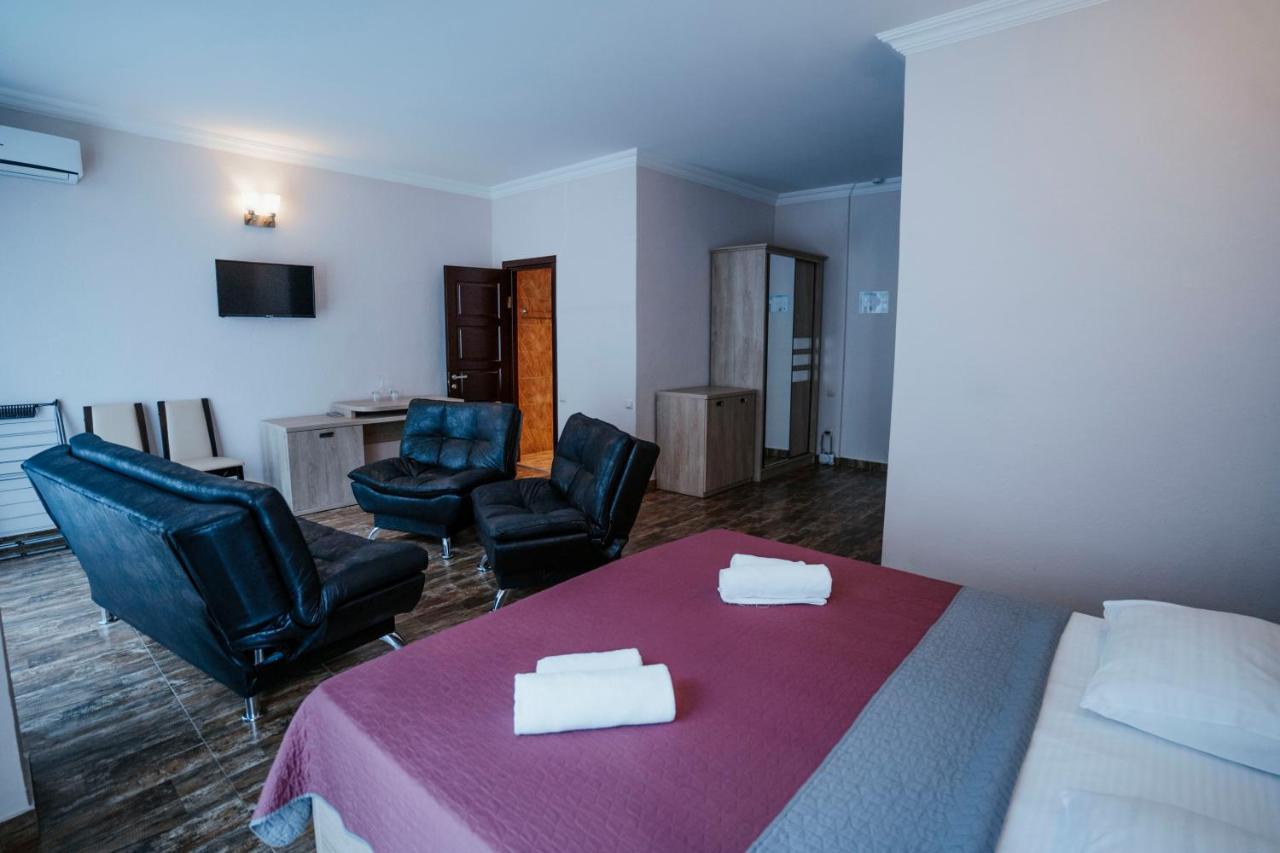 Hotel General Батуми Экстерьер фото