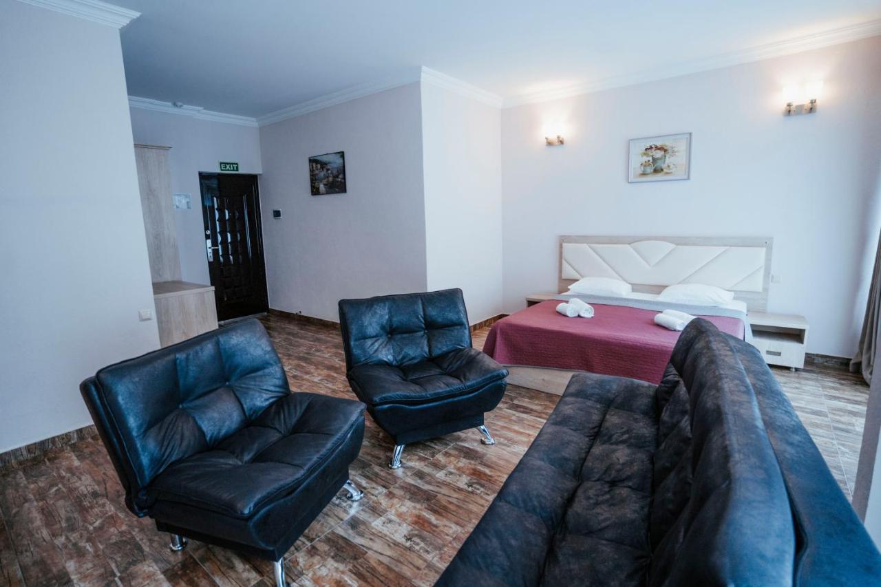 Hotel General Батуми Экстерьер фото