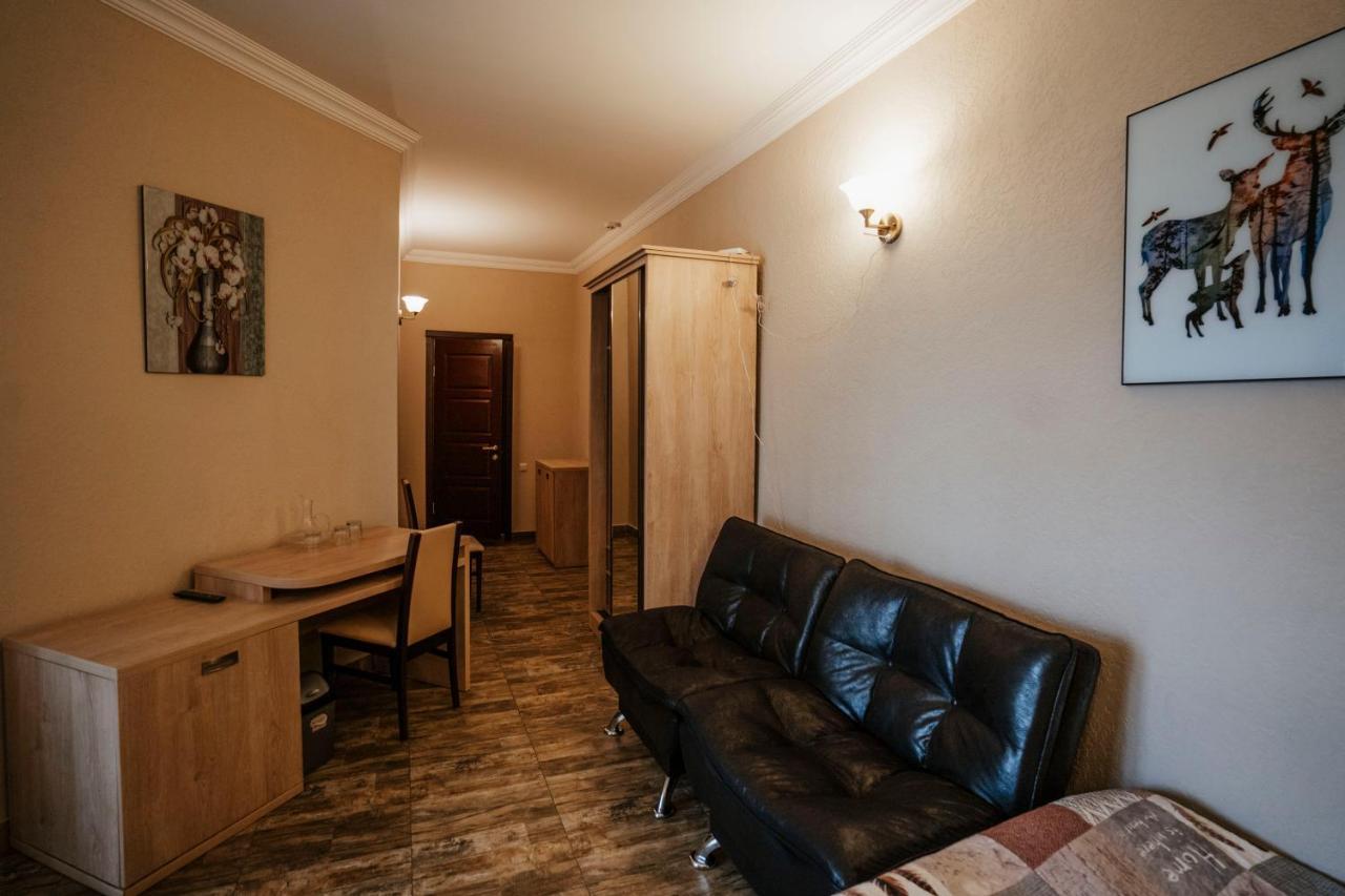 Hotel General Батуми Экстерьер фото
