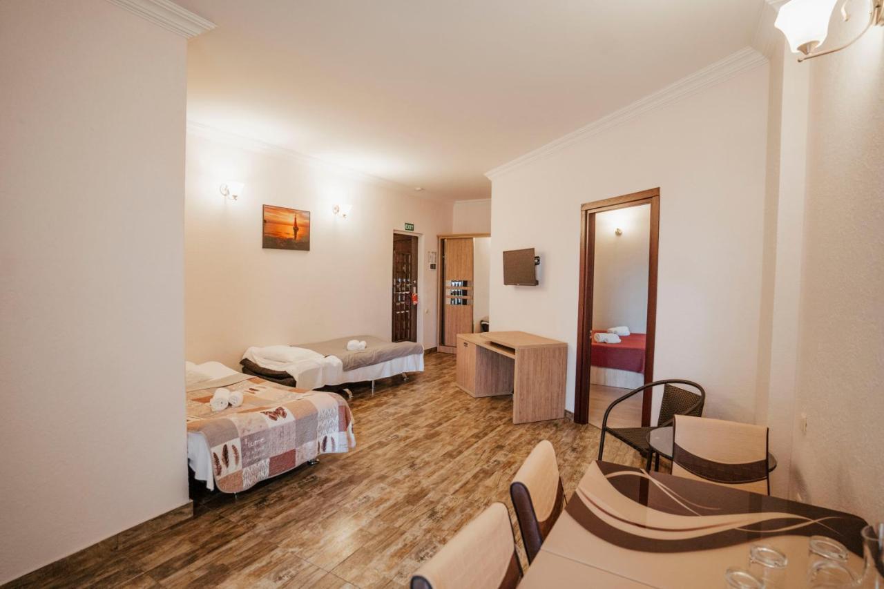Hotel General Батуми Экстерьер фото