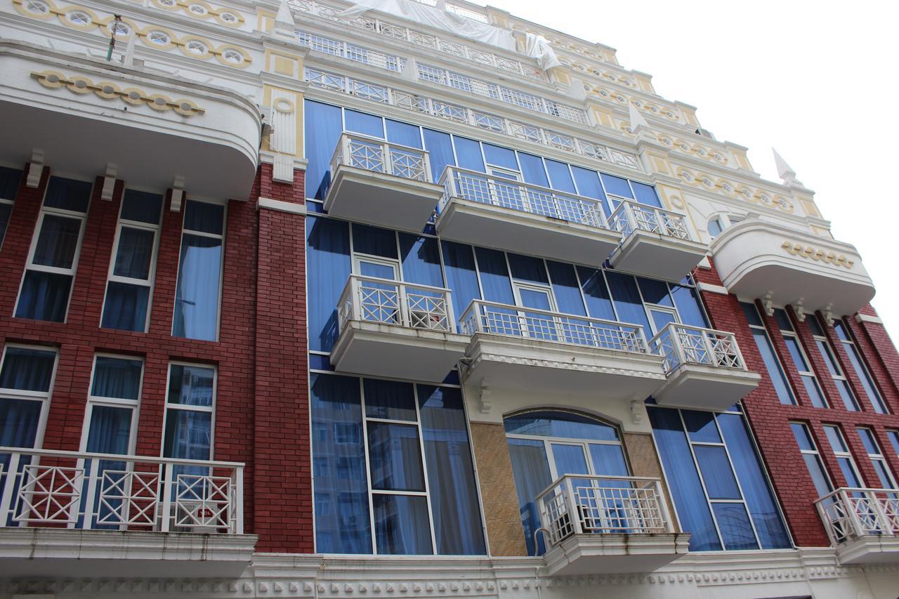 Hotel General Батуми Экстерьер фото